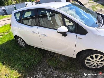 Używany 2016 Opel Meriva Minivan | 23 800 zł (Uczciwa cena)