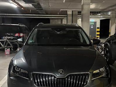 Używany Skoda Superb 2016 Szary Kombi