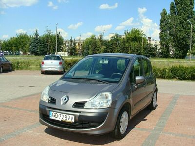 używany Renault Modus 1.1dm 75KM 2008r. 132 000km