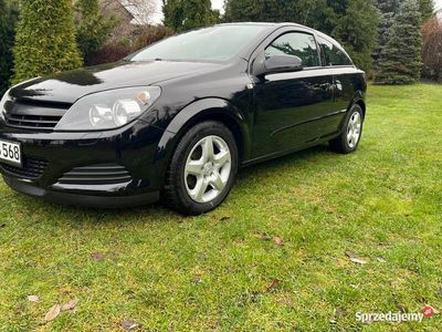 używany Opel Astra GTC 1,6 benz.