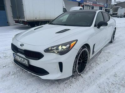 używany Kia Stinger Premium wyposażenie