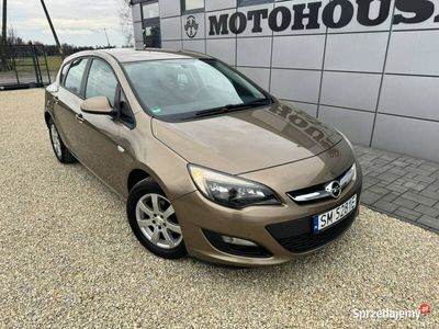 używany Opel Astra 1.4dm 140KM 2012r. 142 000km