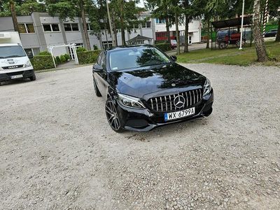 Używany Mercedes C200 133 KM (97 kW) 2018 Czarny Sedan/Limuzyna