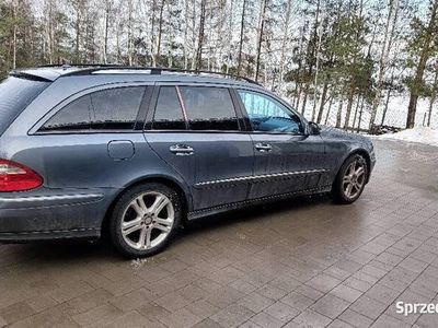 używany Mercedes E200 kompressor kombi LPG