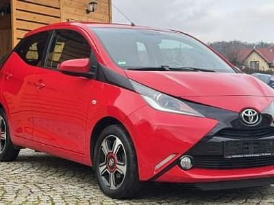 Czerwony (metalik) Używany 2014 Toyota Aygo Hatchback | 27 700 zł (Dość drogi)