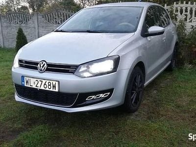 Srebrny Używany 2012 VW Polo Sedan/Limuzyna | 18 500 zł (Uczciwa cena)