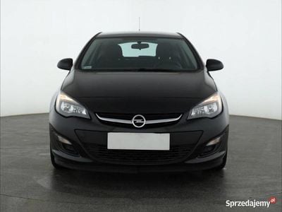 Używany Opel Astra 2014 Czarny Hatchback