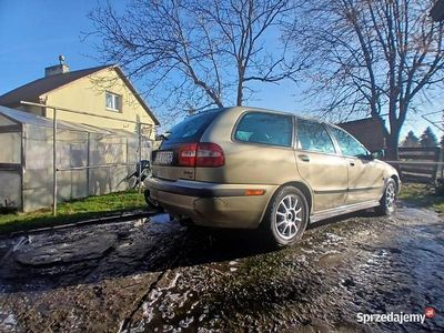 Używany 2001 Volvo V40 | 1700 zł