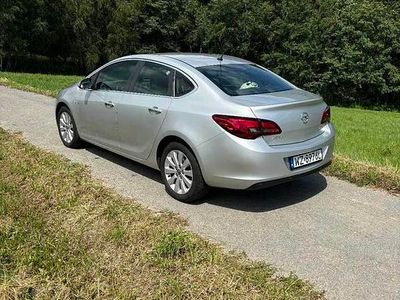 Srebrny Używany 2013 Opel Astra Sedan/Limuzyna | 24 999 zł (Dość drogi)