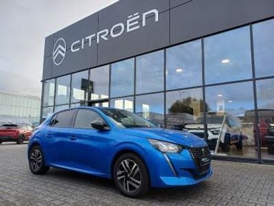 Używany Peugeot 208 Allure 102 KM (75 kW) 2022 Niebieski Hatchback