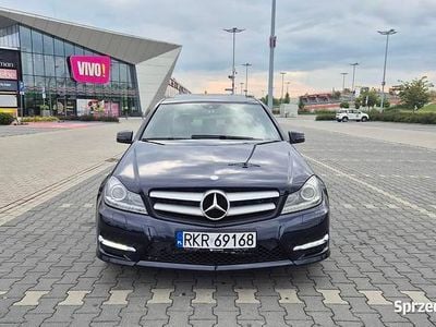 używany Mercedes C300 w204