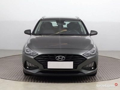 Używany Hyundai i30 120 KM (88 kW) 2021 Czarny Kombi