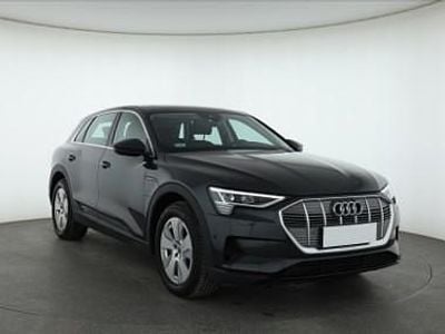 Czarny Używany 2021 Audi e-tron SUV | 116 999 zł