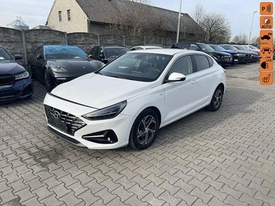 Biały (metalik) Używany 2023 Hyundai i30 Hatchback | 45 900 zł
