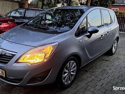 Używany Opel Meriva Active 120 KM (88 kW) 2012 Szary Minivan