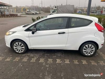 Biały Używany 2010 Ford Fiesta | 8200 zł (Dobra cena)