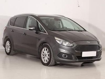 Szary Używany 2016 Ford S-MAX S Minivan | 51 999 zł (Uczciwa cena)