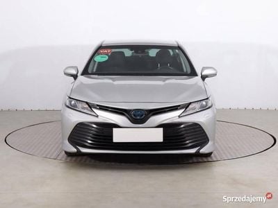 Szary Używany 2019 Toyota Camry Sedan/Limuzyna | 85 999 zł (Dość drogi)