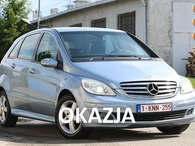 Niebieski (metalik) Używany 2008 Mercedes 260 Hatchback | 13 499 zł