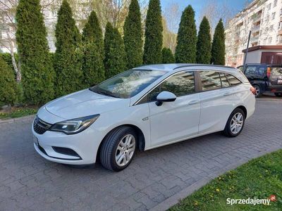 używany Opel Astra Sports Tourer