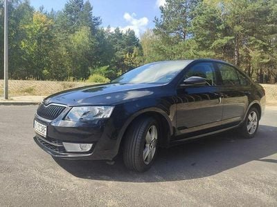 Używany Skoda Octavia Ambition 105 KM (77 kW) 2014 Czarny Sedan/Limuzyna