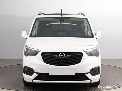 Biały Używany 2019 Opel Combo Pickup | 51 499 zł