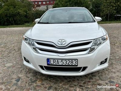 używany Toyota Venza 3.5dm 272KM 2016r. 55 251km