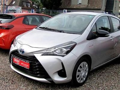 używany Toyota Yaris Hybrid III