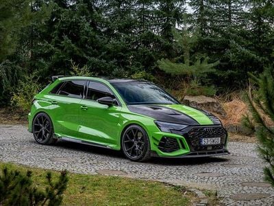 Zielony (metalik) Używany 2023 Audi RS3 Sportback Hatchback | 299 777 zł