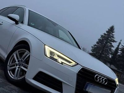 Biały Używany 2016 Audi A4 Ambiente Kombi | 68 900 zł (Dość drogi)