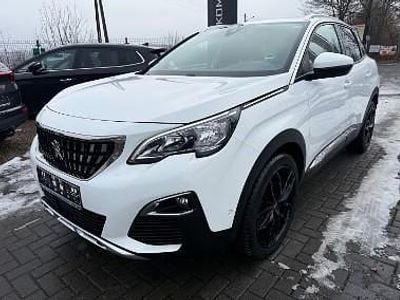 Biały Używany 2019 Peugeot 3008 SUV | 55 700 zł (Uczciwa cena)