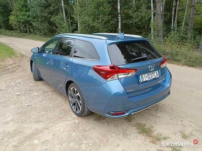 Używany Toyota Auris Hybrid 2015