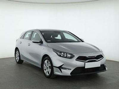 Używany Kia Ceed 160 KM (117 kW) 2022 Szary Hatchback