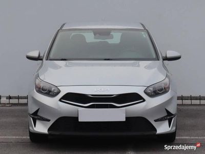 Używany Kia Ceed 2022 Srebrny Hatchback