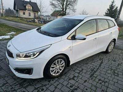 Biały Używany 2018 Kia Ceed Hatchback | 36 900 zł (Dobra cena)