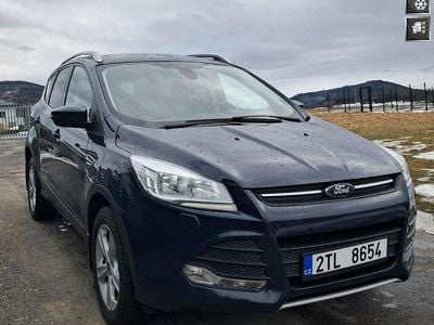 Niebieski ciemny (metalik) Używany 2015 Ford Kuga SUV | 37 900 zł (Dobra cena)
