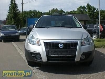 Srebrny Używany 2008 Fiat Sedici SUV | 21 500 zł (Drogi)
