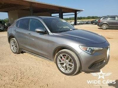 Szary (metalik) Używany 2018 Alfa Romeo Stelvio Ti SUV | 49 600 zł