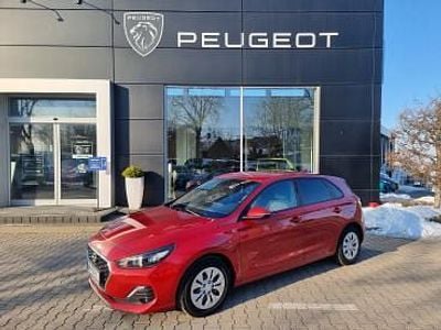 Używany Hyundai i30 115 KM (84 kW) 2019 Czerwony