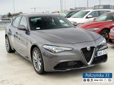 Używany Alfa Romeo Giulia Super 200 KM (147 kW) 2019 Szary Sedan/Limuzyna