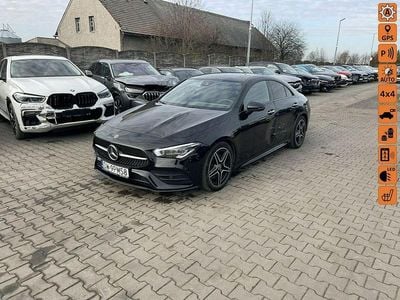 Czarny (metalik) Używany 2022 Mercedes CLA200 AMG line Sedan/Limuzyna | 87 900 zł