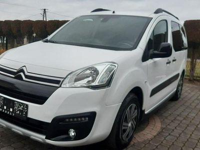 Biały Używany 2016 Citroën Berlingo XTR Minivan | 32 900 zł (Uczciwa cena)