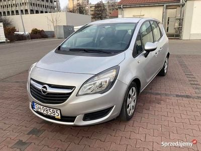 Srebrny Używany 2017 Opel Meriva Minivan | 18 400 zł (Super Cena)