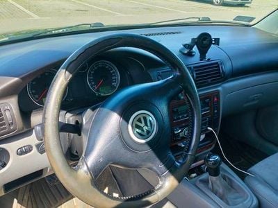 Używany VW Passat 2001 Niebieski Sedan/Limuzyna