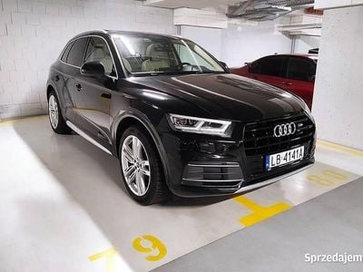 Czarny Używany 2020 Audi Q5 Sport SUV | 125 000 zł (Dość drogi)