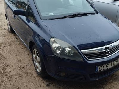 używany Opel Zafira b 1,9