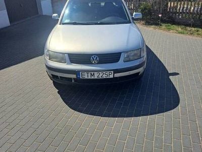 Używany VW Passat 1998 Srebrny Kombi