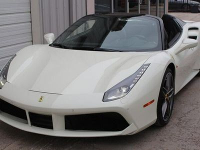 używany Ferrari 488 3.9dm 660KM 2018r. 19 682km