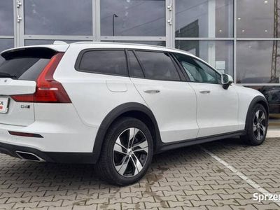 używany Volvo V60 CC V60 Cross Country , 2020r. 2,0 ON 190KM Sprawdzony prz…