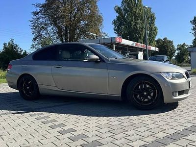 Używany 2009 BMW 320 | 33 000 zł